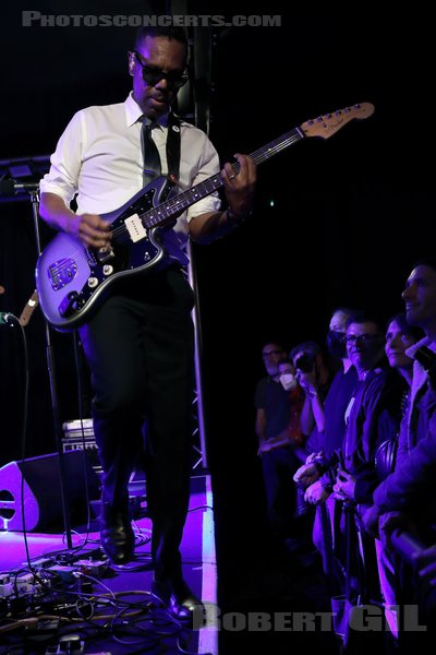 THE DEARS - 2022-09-25 - PARIS - La Boule Noire - 